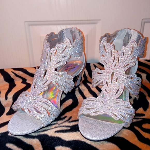 Enzo Romeo sparkle rhinestone heels NWOT size 7 - Picture 1 of 5